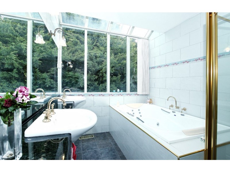 21 Bridlington Drive, Greenvale VIC 3059