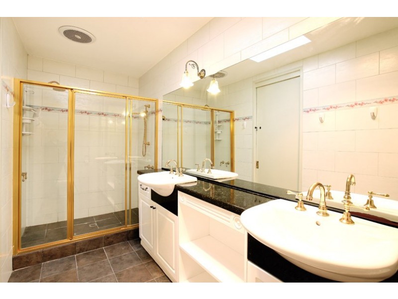 21 Bridlington Drive, Greenvale VIC 3059