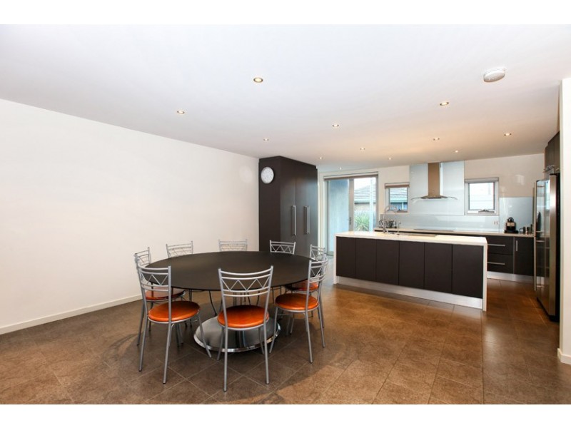 9 Allenby Place, Gladstone Park VIC 3043