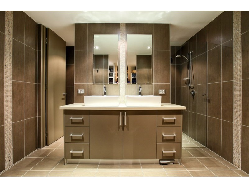 9 Allenby Place, Gladstone Park VIC 3043