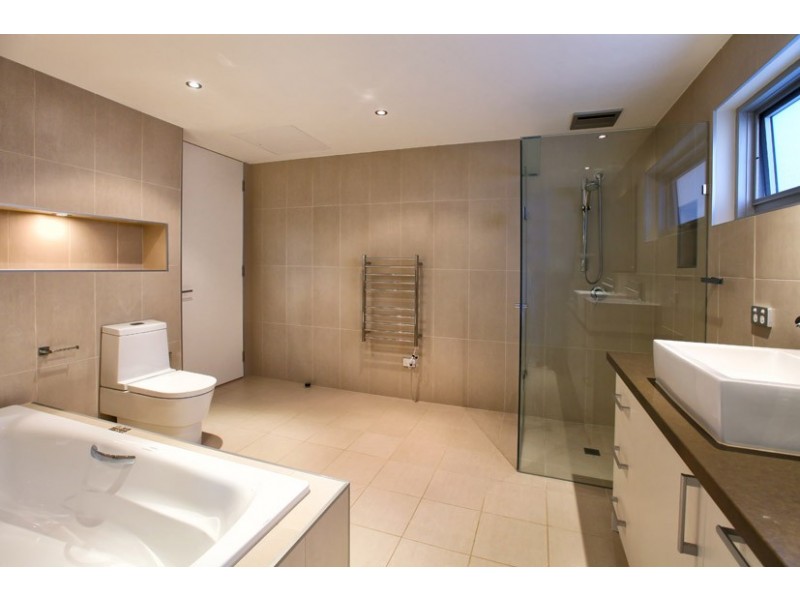 9 Allenby Place, Gladstone Park VIC 3043