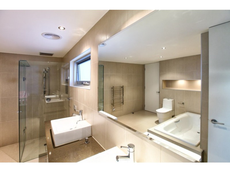 9 Allenby Place, Gladstone Park VIC 3043