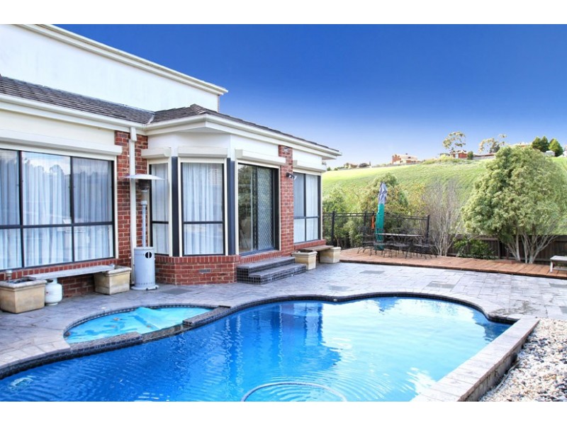 4 Glenmore Place, Greenvale VIC 3059