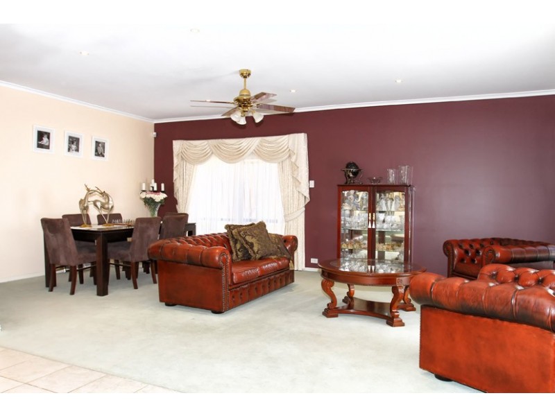 4 Glenmore Place, Greenvale VIC 3059