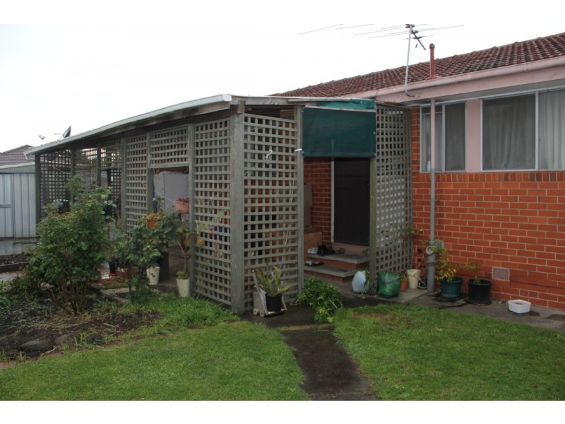 5 Sutton Close, Gladstone Park VIC 3043