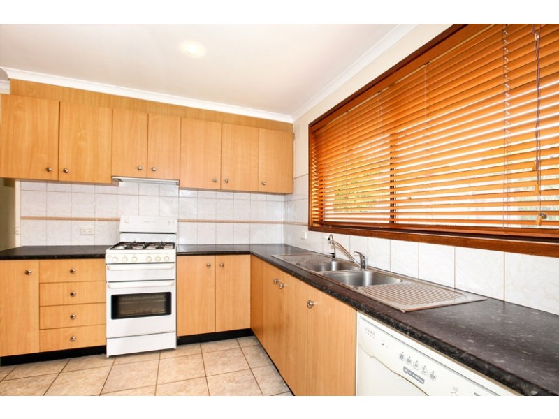 10 Trollaby Close, Gladstone Park VIC 3043