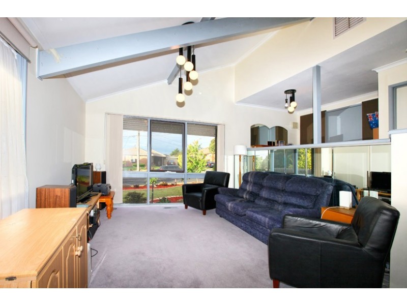 269 Carrick Drive, Gladstone Park VIC 3043