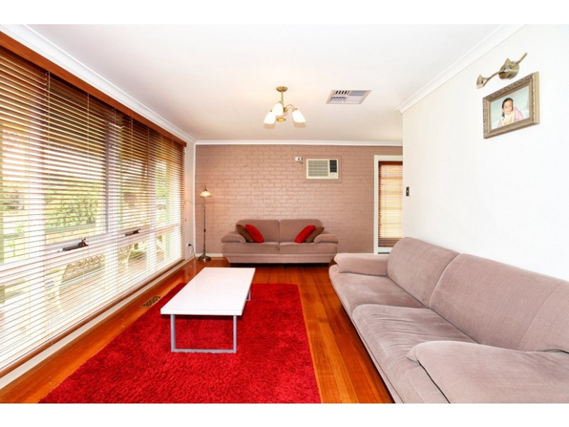 5 Koonalda Road, Gladstone Park VIC 3043