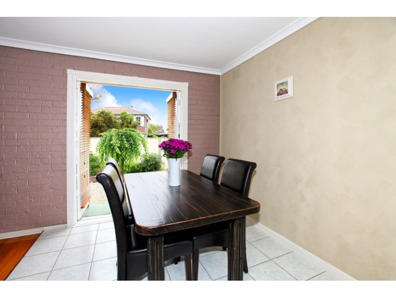 5 Koonalda Road, Gladstone Park VIC 3043