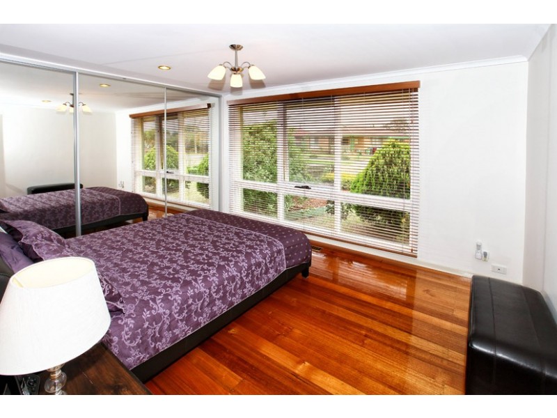 5 Koonalda Road, Gladstone Park VIC 3043