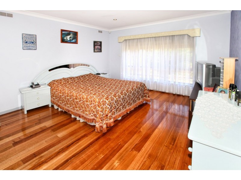 50 Bamford Avenue, Westmeadows VIC 3049