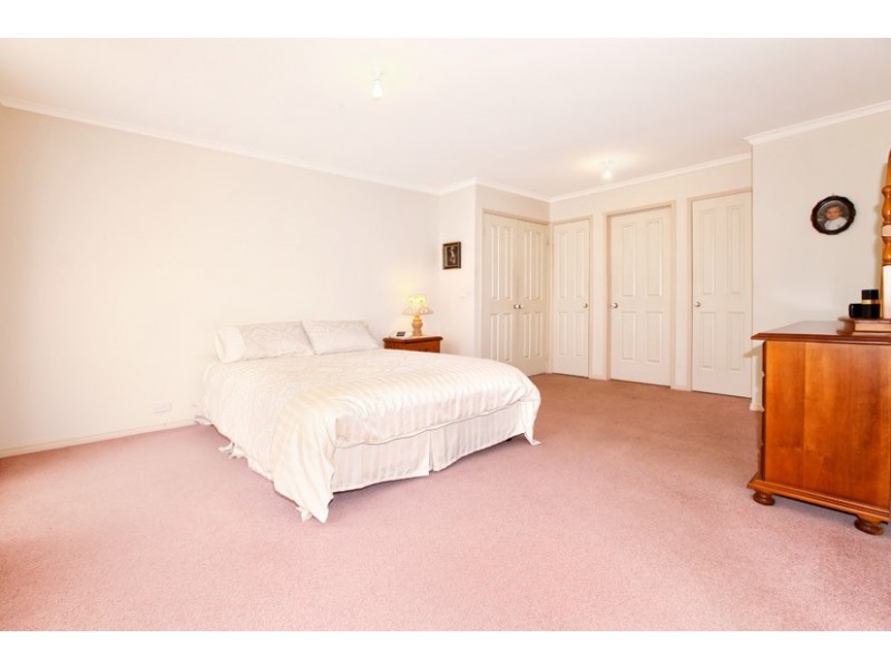 31 Piccadilly Court, Greenvale VIC 3059