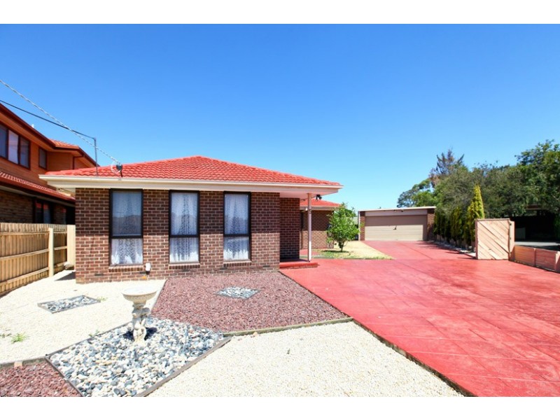 5 Joel Place, Gladstone Park VIC 3043
