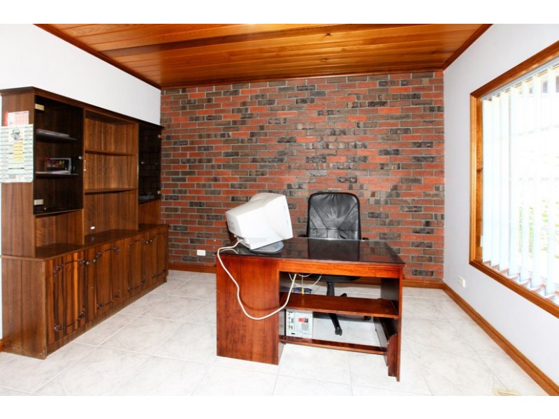 9 Berwick Place, Greenvale VIC 3059