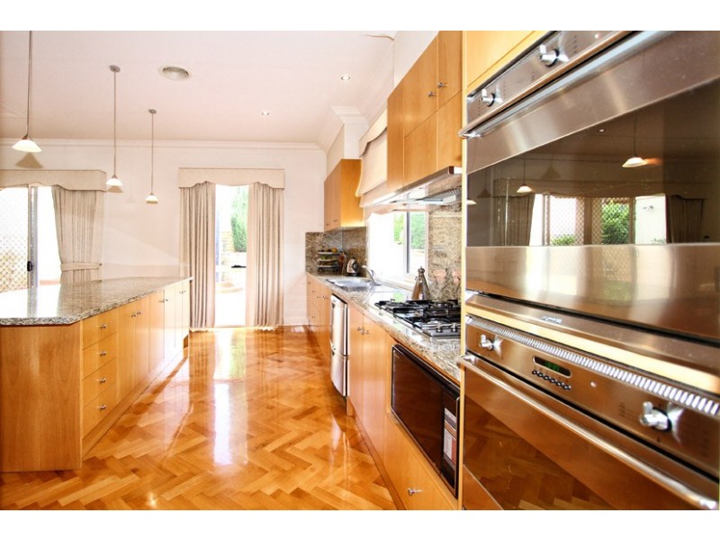 9 Linlithgow Way, Greenvale VIC 3059