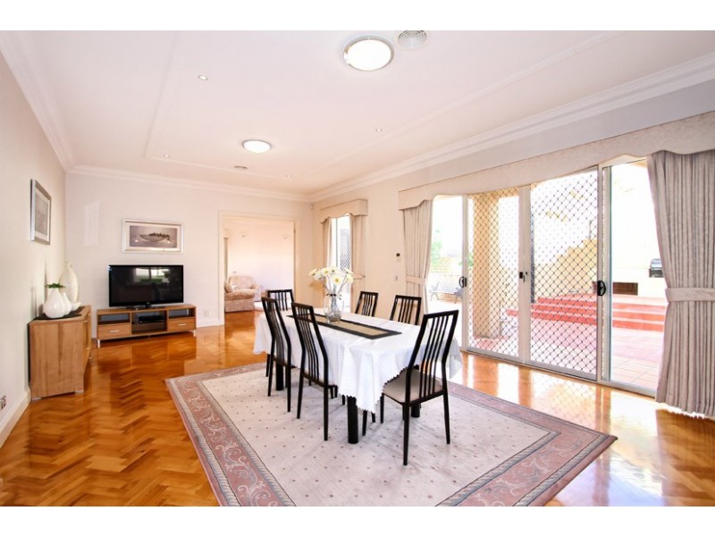 9 Linlithgow Way, Greenvale VIC 3059