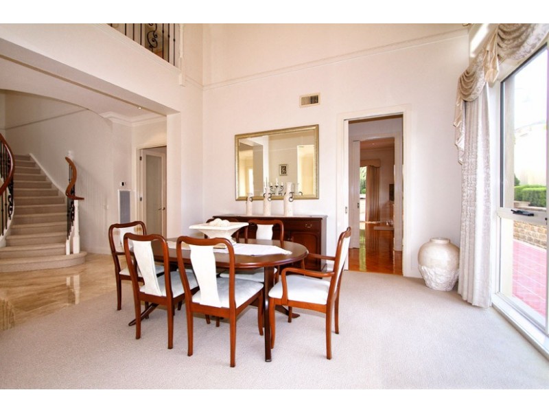 9 Linlithgow Way, Greenvale VIC 3059