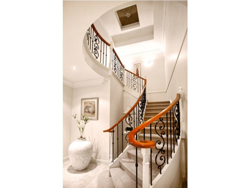 9 Linlithgow Way, Greenvale VIC 3059