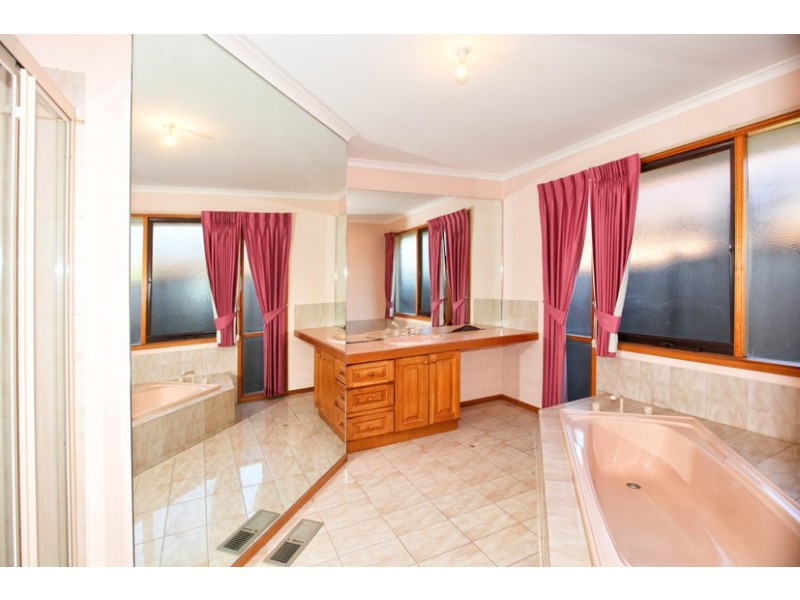 1/158 Greenvale Drive, Greenvale VIC 3059