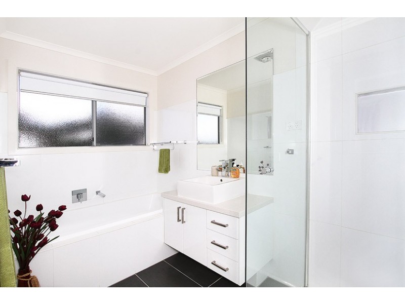 69 Clare Boulevard, Greenvale VIC 3059