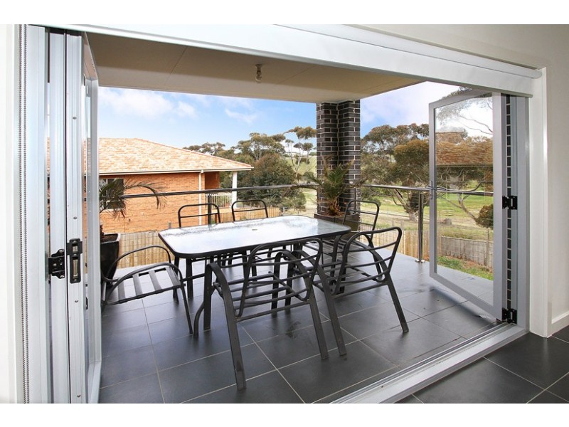 69 Clare Boulevard, Greenvale VIC 3059