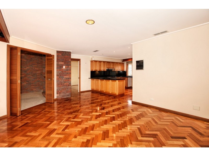 7 Elphinstone Boulevard, Greenvale VIC 3059