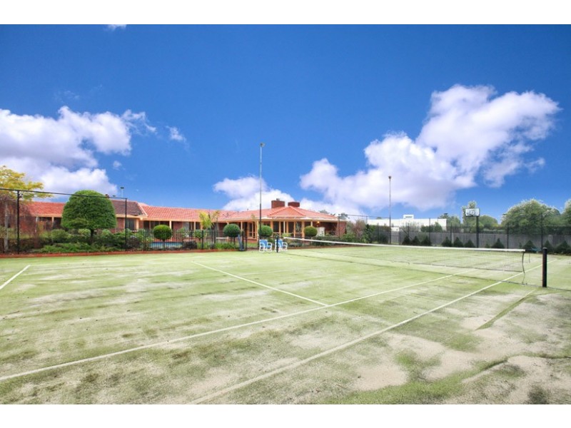 7 Elphinstone Boulevard, Greenvale VIC 3059