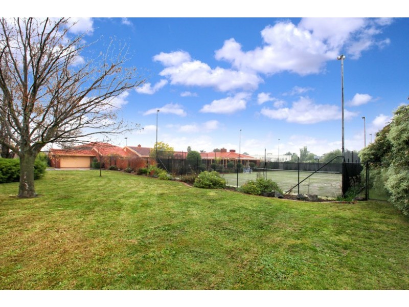 7 Elphinstone Boulevard, Greenvale VIC 3059