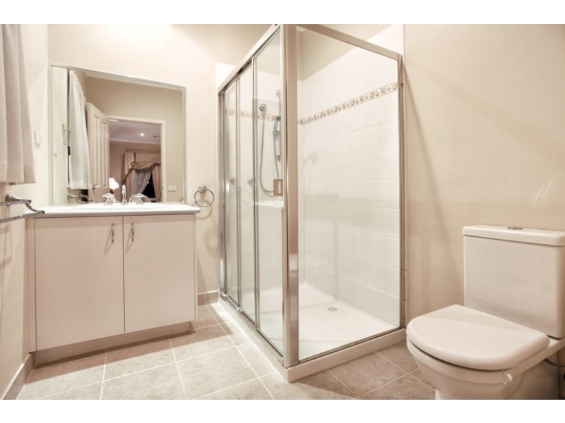 3 Santa Cruz Boulevard, Roxburgh Park VIC 3064