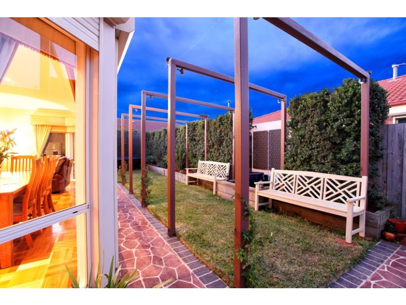 3 Santa Cruz Boulevard, Roxburgh Park VIC 3064