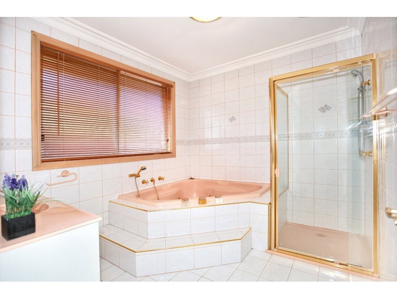 5 Eildon Court, Meadow Heights VIC 3048
