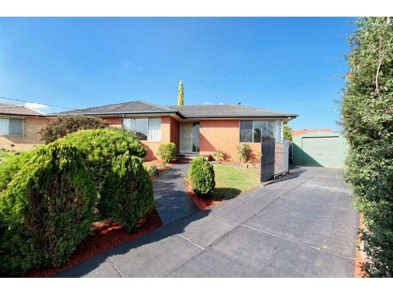 8 Ringwood Court, Gladstone Park VIC 3043