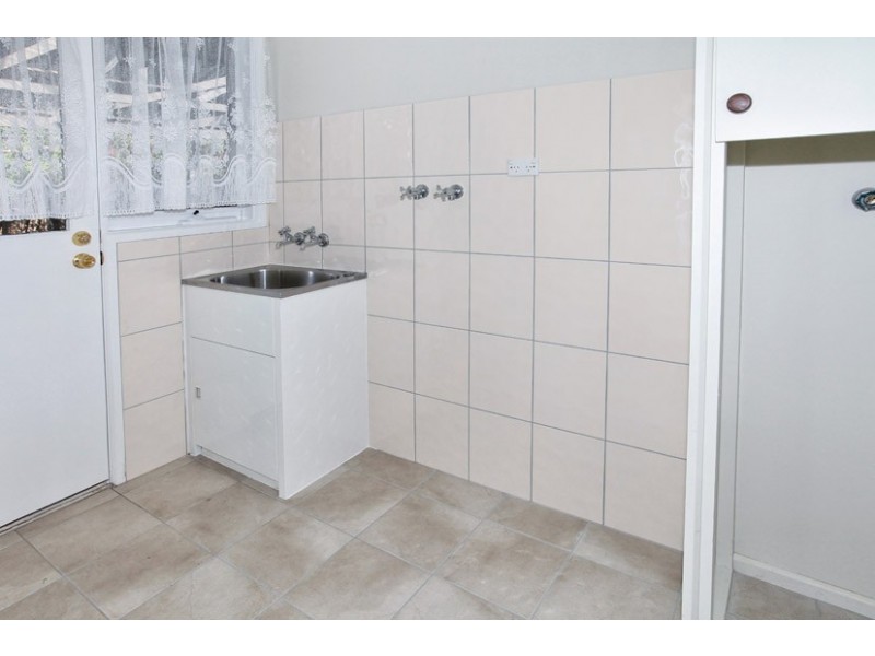 8 Ringwood Court, Gladstone Park VIC 3043