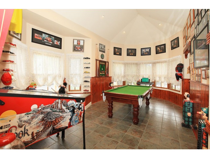 7 McGuire Court, Greenvale VIC 3059