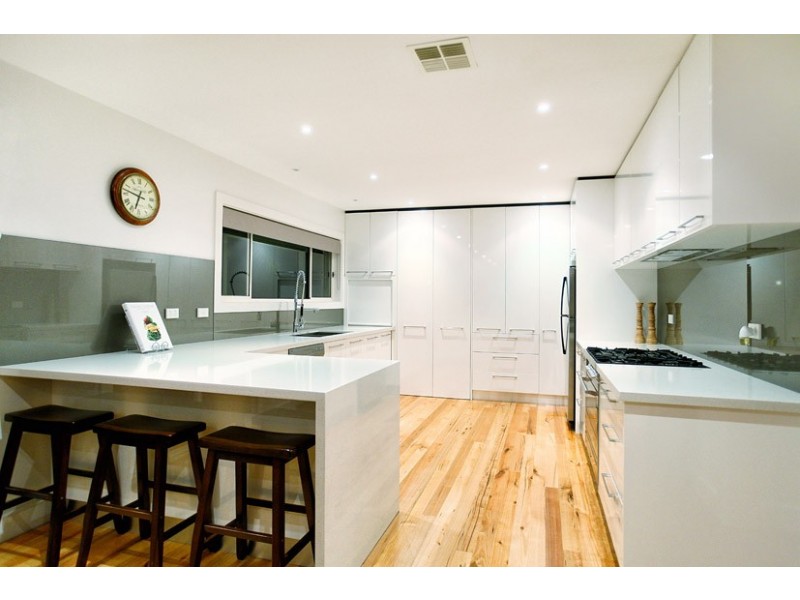 25 Glencairn Drive, Greenvale VIC 3059