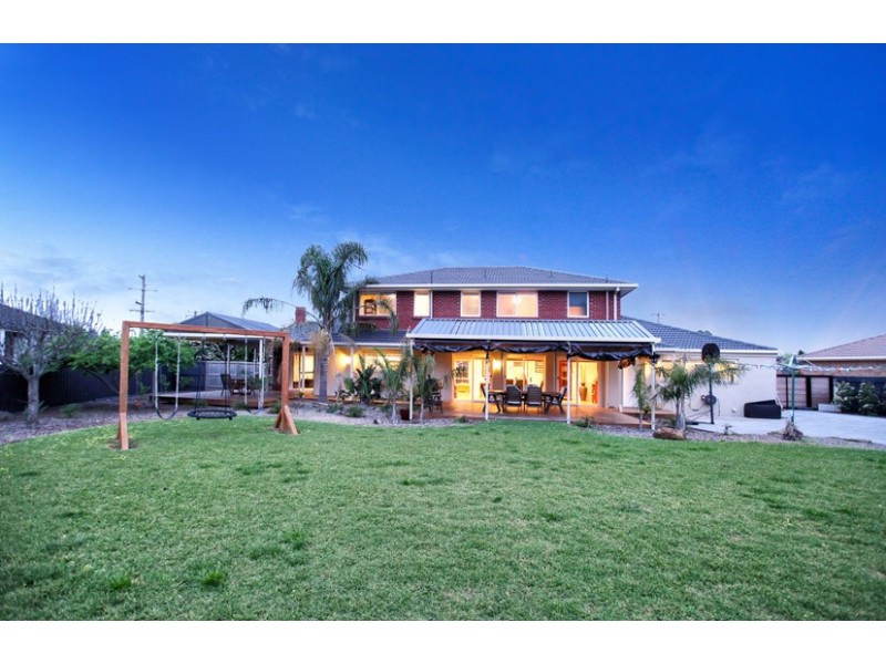 25 Glencairn Drive, Greenvale VIC 3059