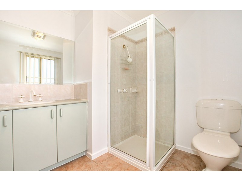 4 Corona Place, Roxburgh Park VIC 3064