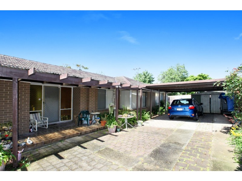 10 Taunton Place, Gladstone Park VIC 3043