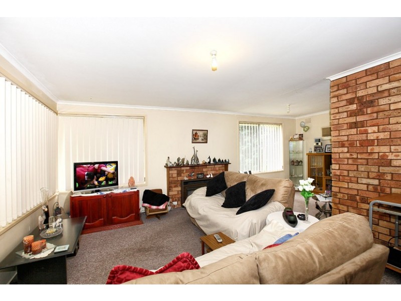 10 Taunton Place, Gladstone Park VIC 3043