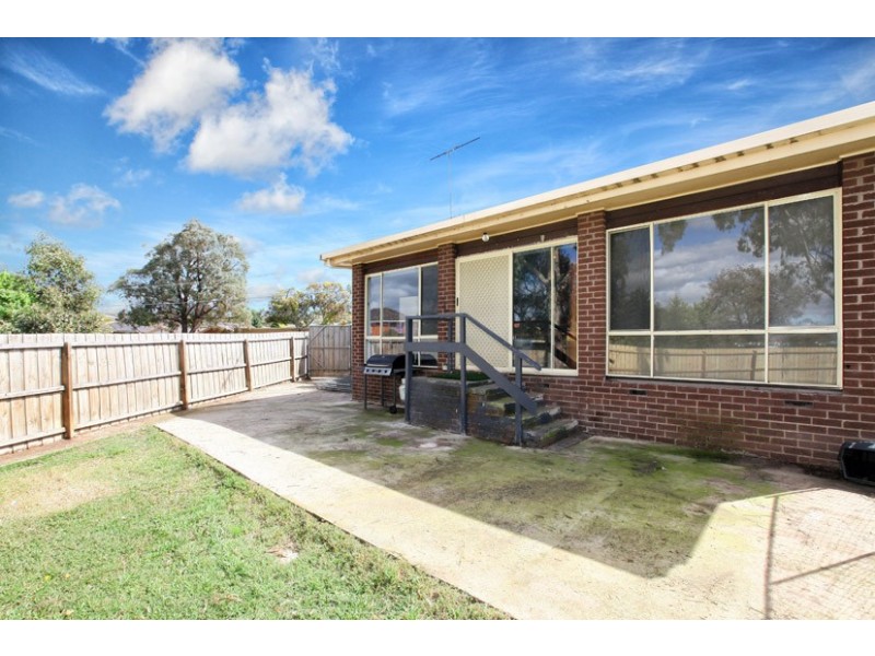 13 Churchill Avenue, Tullamarine VIC 3043