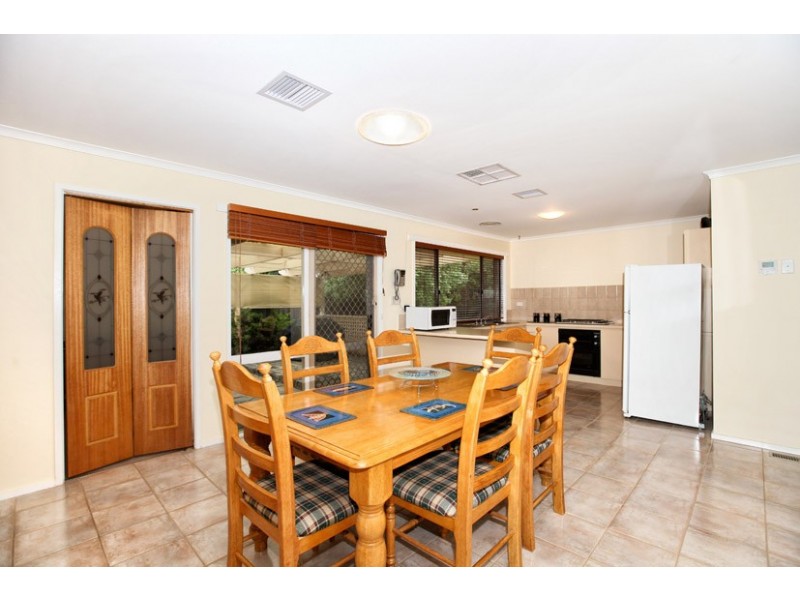 12 Chisholm Avenue, Attwood VIC 3049