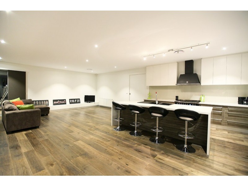 38 Trumpington Terrace, Attwood VIC 3049