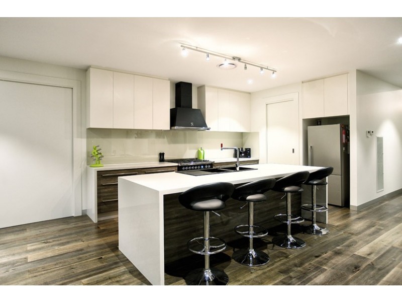 38 Trumpington Terrace, Attwood VIC 3049