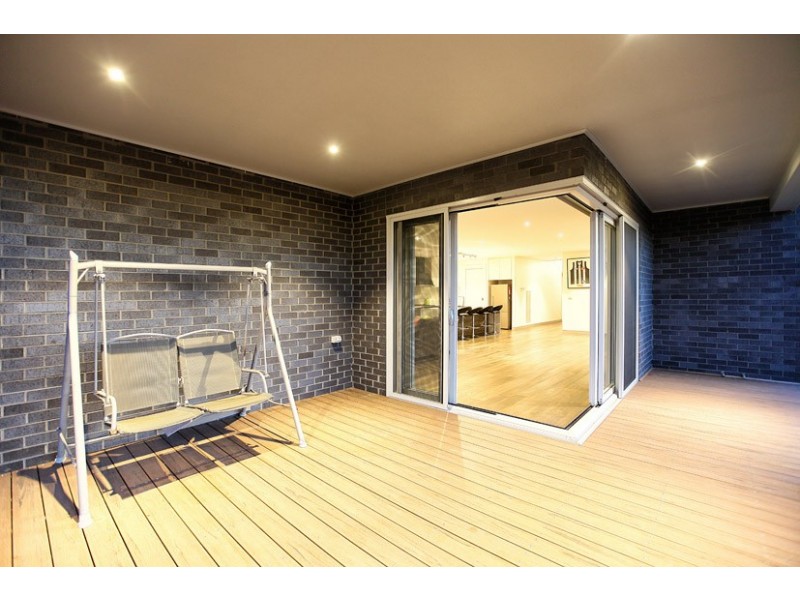 38 Trumpington Terrace, Attwood VIC 3049