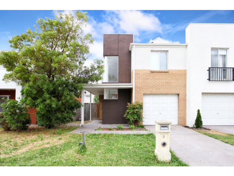 9 Viewbank Circuit, Roxburgh Park VIC 3064