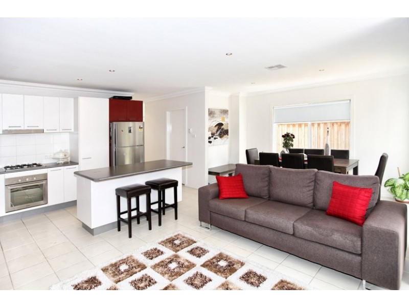 9 Viewbank Circuit, Roxburgh Park VIC 3064