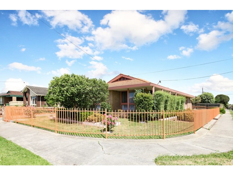 19 North Circular Road, Gladstone Park VIC 3043