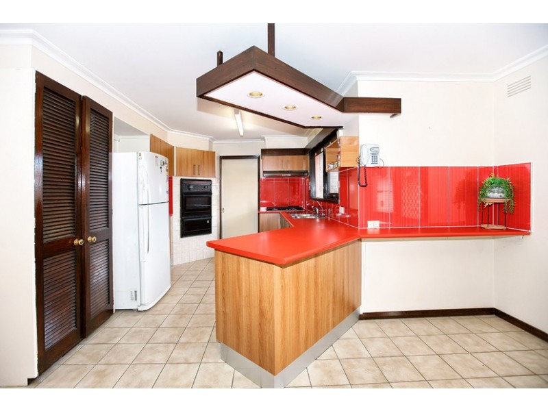 19 North Circular Road, Gladstone Park VIC 3043