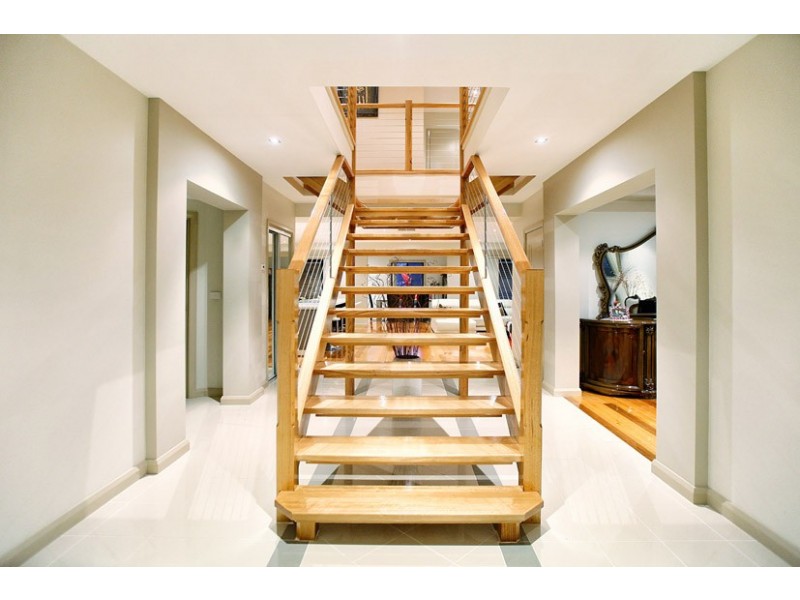 4 Inverie Court, Greenvale VIC 3059