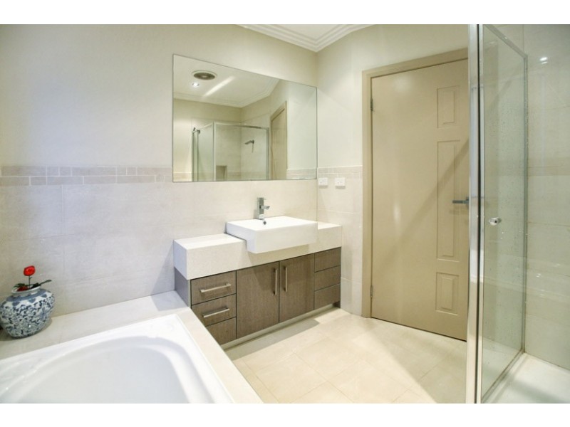 4 Inverie Court, Greenvale VIC 3059